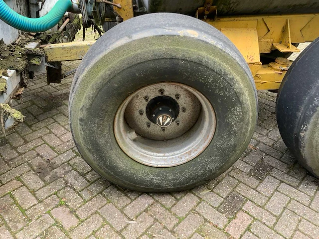 1982 veenhuis 5800 mesttank - afbeelding 13 van  31