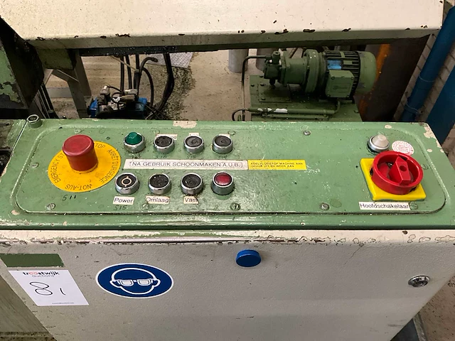 1983 behringer hbp-420 horizontale bandzaagmachine - afbeelding 11 van  20