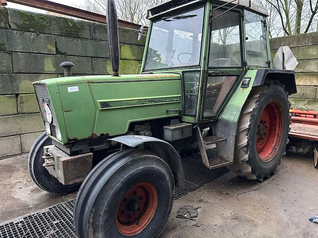 1983 fendt 308 ls tweewielaangedreven landbouwtractoren - afbeelding 1 van  7