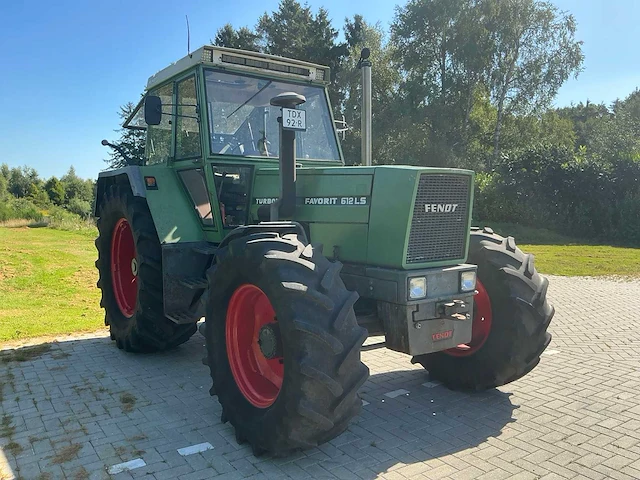 1983 fendt 612ls vierwielaangedreven landbouwtractor - afbeelding 23 van  30