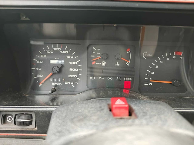 1983 ford sierra 2.8 v6 xr4 personenauto oldtimer - afbeelding 19 van  36