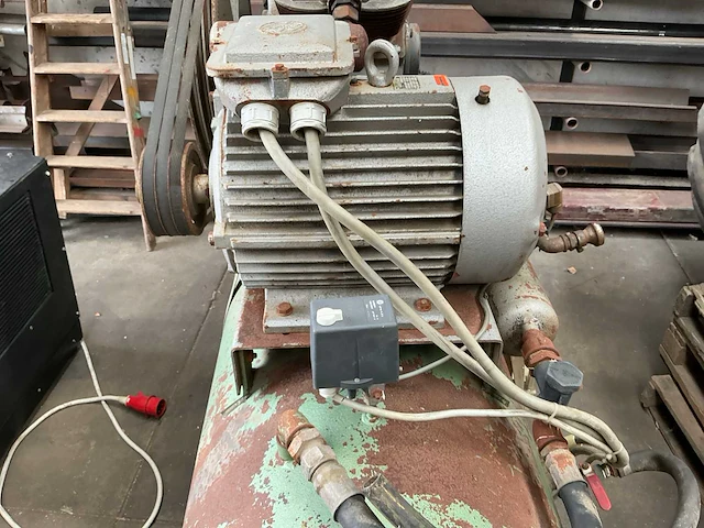 1983 gebr creemers c61900p00 schroefcompressor - afbeelding 3 van  16