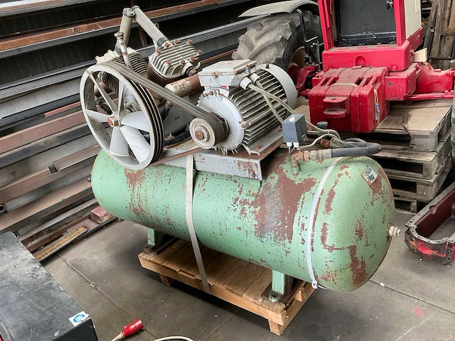 1983 gebr creemers c61900p00 schroefcompressor - afbeelding 1 van  16