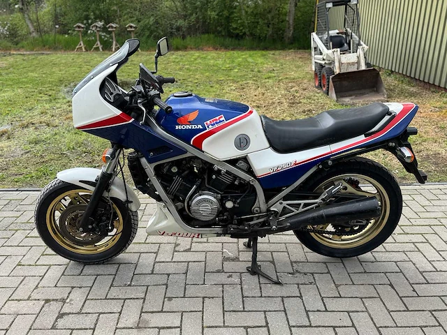 1983 honda vfr 750cc motorfiets - afbeelding 6 van  13