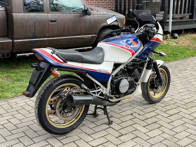 1983 honda vfr 750cc motorfiets - afbeelding 9 van  13