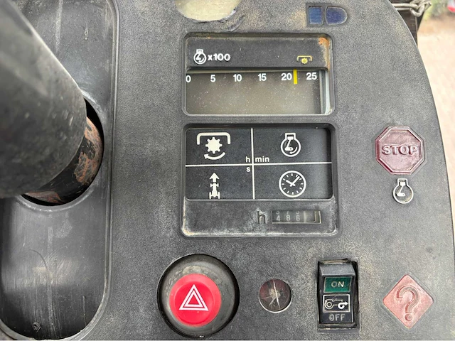 1983 john deere 4050 vierwielaangedreven landbouwtractor - afbeelding 44 van  54