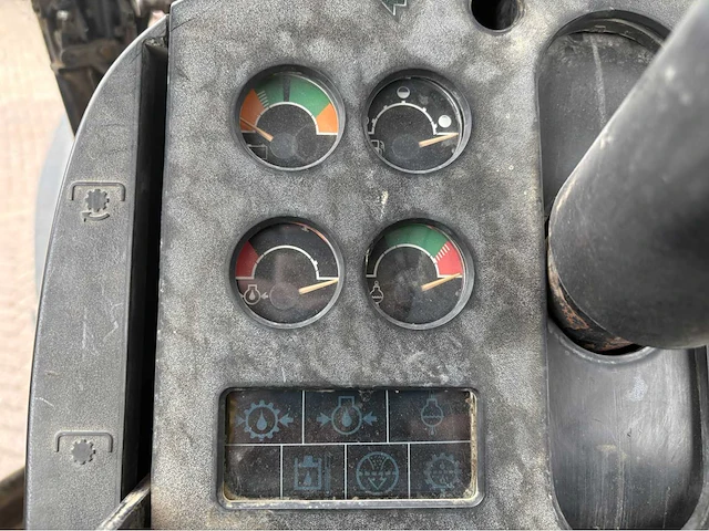1983 john deere 4050 vierwielaangedreven landbouwtractor - afbeelding 47 van  54