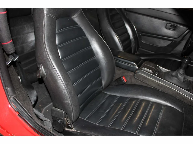 1983 porsche 944 oldtimer - afbeelding 20 van  39