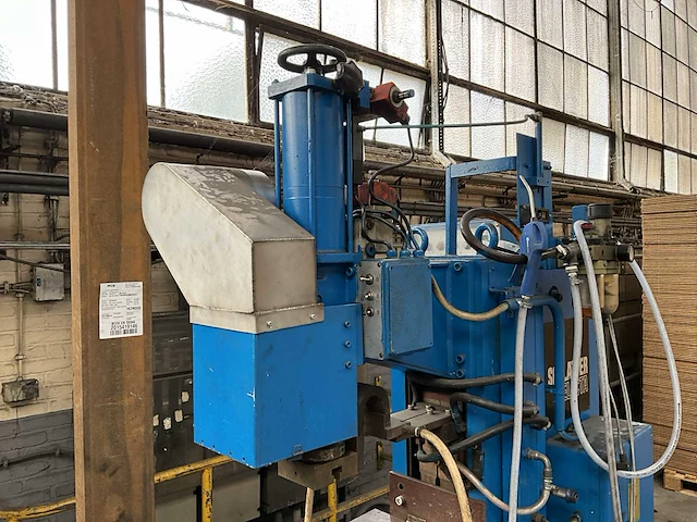 1983 schlatter selecta p1.171.20.32 puntlasmachine - afbeelding 21 van  23