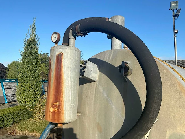 1983 veenhuis 6800 mesttank / watertank - afbeelding 8 van  18