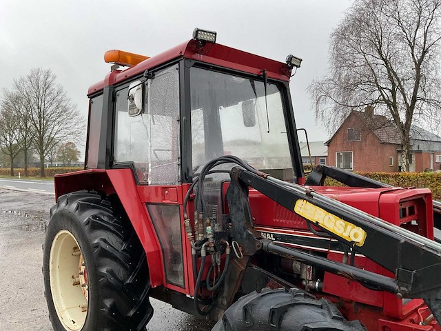 1984 - case ih - 633 - vierwielaangedreven landbouwtractor - afbeelding 3 van  22