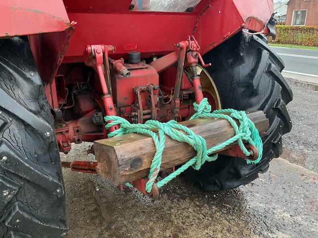 1984 - case ih - 633 - vierwielaangedreven landbouwtractor - afbeelding 6 van  22