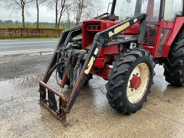 1984 - case ih - 633 - vierwielaangedreven landbouwtractor - afbeelding 21 van  22