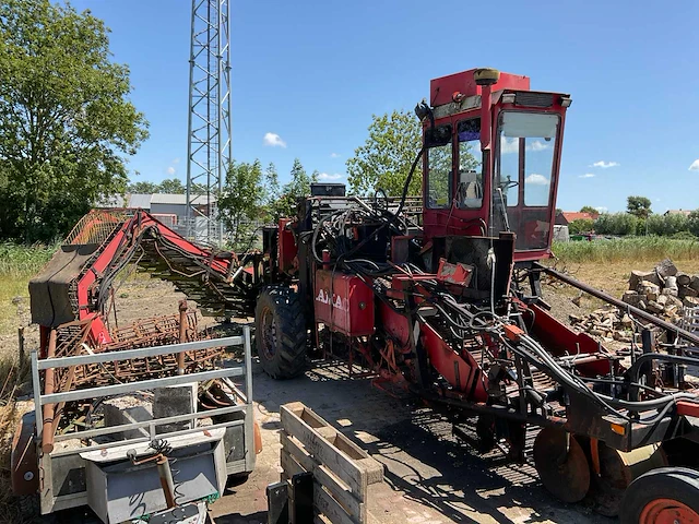 1984 amac zm2 aardappelrooier - afbeelding 32 van  37