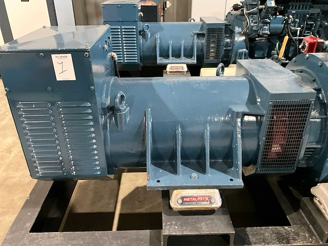 1984 avk dkbn49/250-4ts noodstroomgenerator (2x) - afbeelding 2 van  52