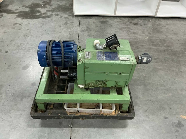 1984 becker u2. 100 sa vacuümpomp - afbeelding 2 van  9
