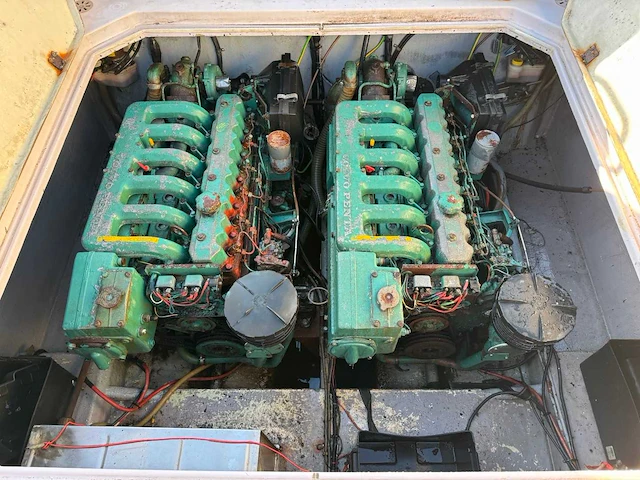1984 bruno abbate - primatist 30 turbo diesel - motor yacht - afbeelding 7 van  36