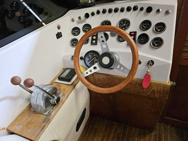 1984 bruno abbate - primatist 30 turbo diesel - motor yacht - afbeelding 32 van  36