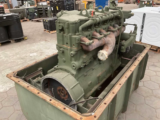 1984 cummins dieselmotor - afbeelding 3 van  9