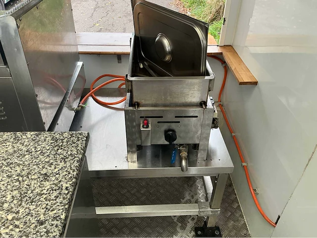 1984 evels foodtruck - afbeelding 20 van  65