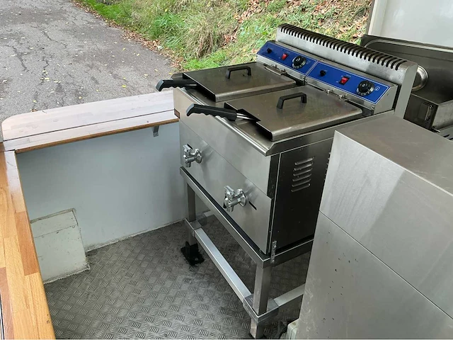1984 evels foodtruck - afbeelding 21 van  65