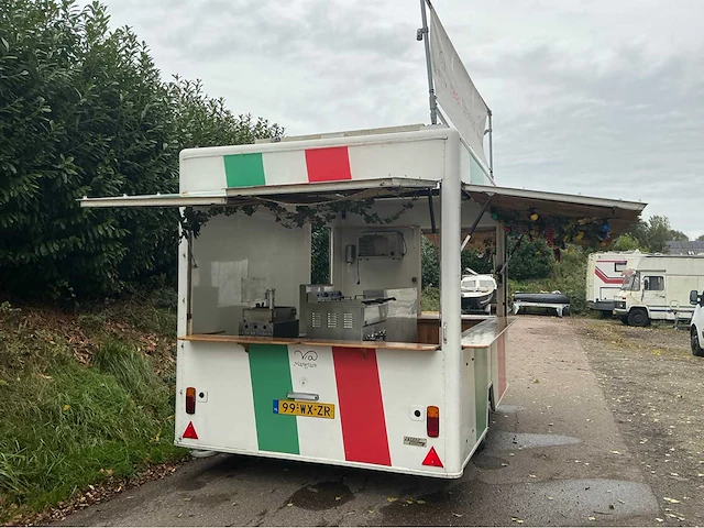 1984 evels foodtruck - afbeelding 34 van  65