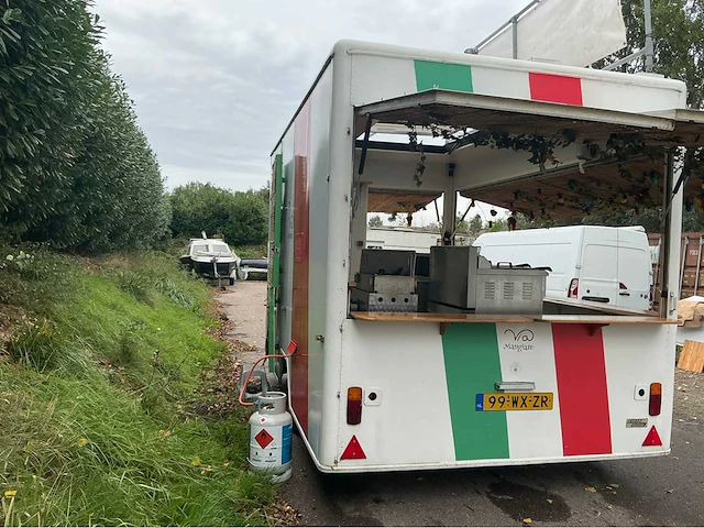 1984 evels foodtruck - afbeelding 56 van  65