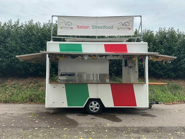 1984 evels foodtruck - afbeelding 64 van  65