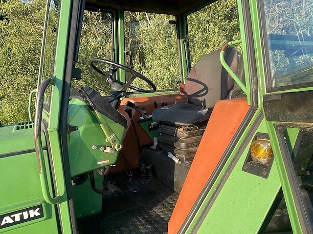 1984 fendt farmer 304 ls turbomatik tweewielaangedreven landbouwtractor - afbeelding 11 van  13