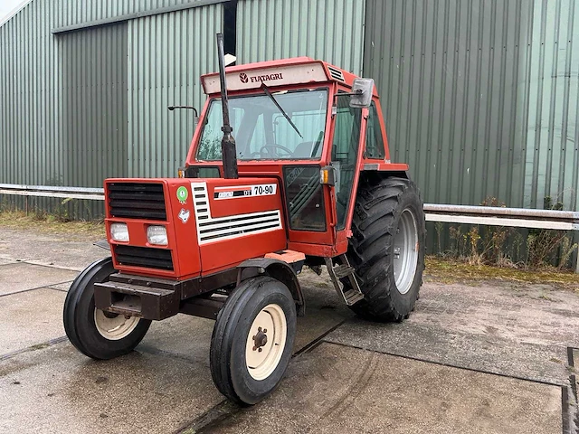 1984 fiat 7090 oldtimer tractor - afbeelding 1 van  30