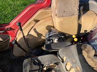 1984 international 845xl tweewielaangedreven landbouwtractor - afbeelding 2 van  12