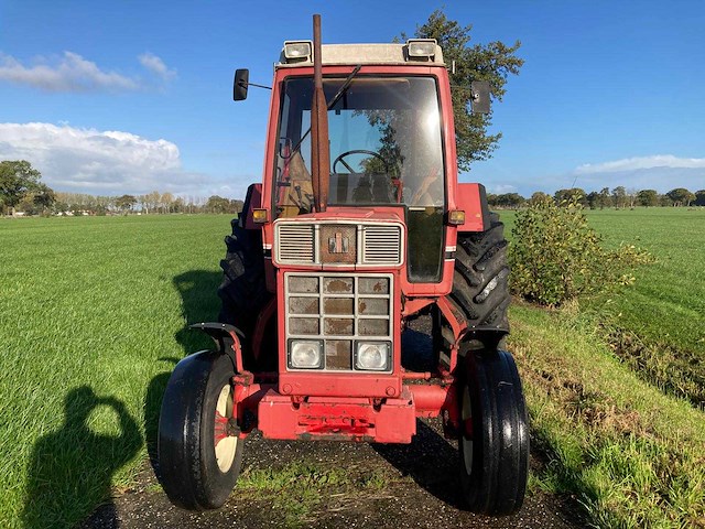 1984 international 845xl tweewielaangedreven landbouwtractor - afbeelding 6 van  12