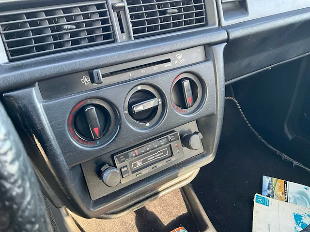 1984 mercedes-benz 190 d oldtimer - afbeelding 22 van  41