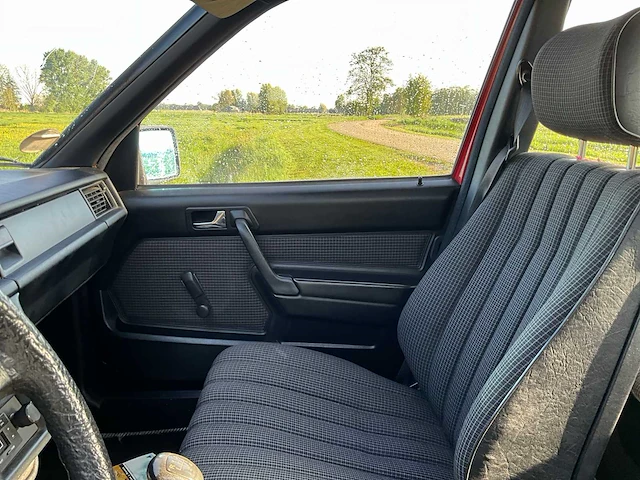 1984 mercedes-benz 190 d oldtimer - afbeelding 26 van  41
