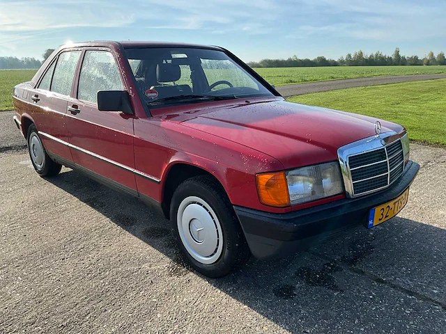 1984 mercedes-benz 190 d oldtimer - afbeelding 34 van  41