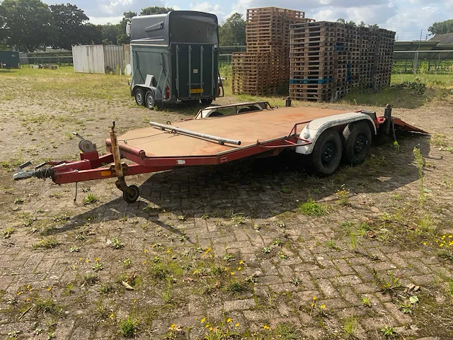 1984 pekawee ct1600 auto ambulance - afbeelding 18 van  22