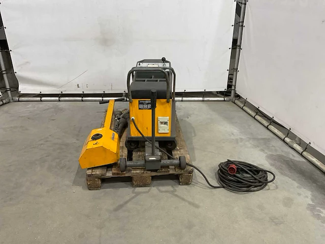 1984 schenck a-s-g raw 03 mobiele banden balanceer machine - afbeelding 6 van  12