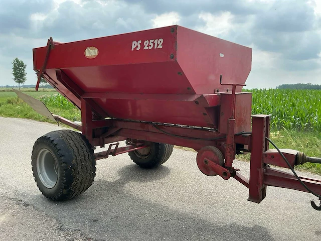 1984 vicon ps2512 kunstmeststrooier - afbeelding 22 van  26