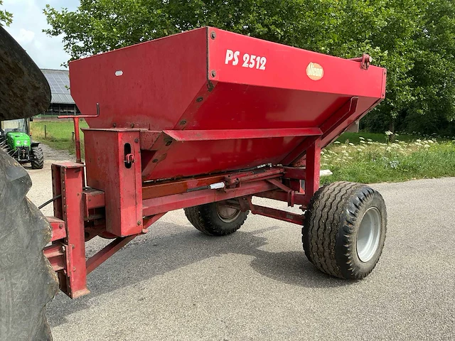 1984 vicon ps2512 kunstmeststrooier - afbeelding 23 van  26
