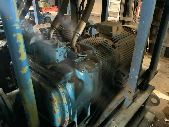 1985 beckers hy-4/500mp vaste schrootschaar 500 ton - afbeelding 17 van  46