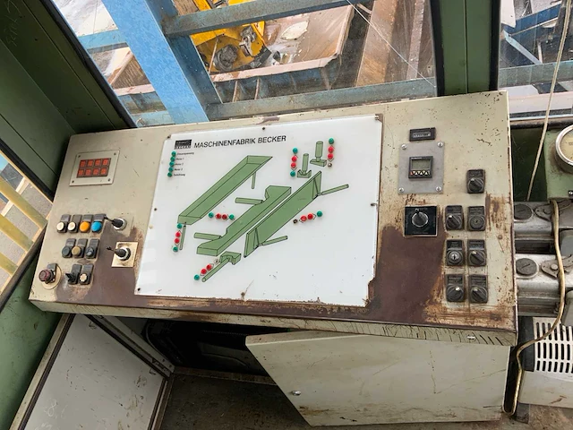 1985 beckers hy-4/500mp vaste schrootschaar 500 ton - afbeelding 31 van  46