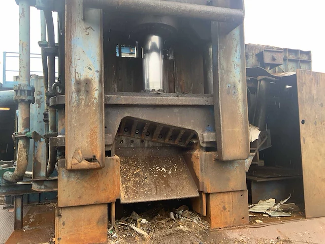 1985 beckers hy-4/500mp vaste schrootschaar 500 ton - afbeelding 42 van  46