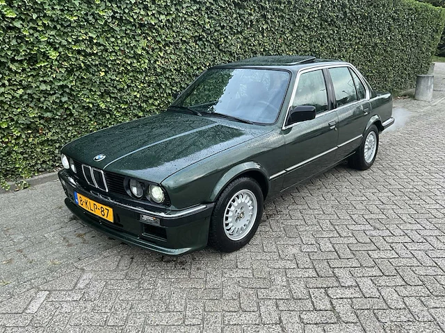 1985 bmw 3-serie e30 oldtimer - afbeelding 1 van  29