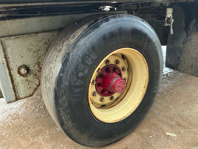 1985 burg bpda 88-16 (bura 100l uitv. pal oplegger - afbeelding 3 van  24