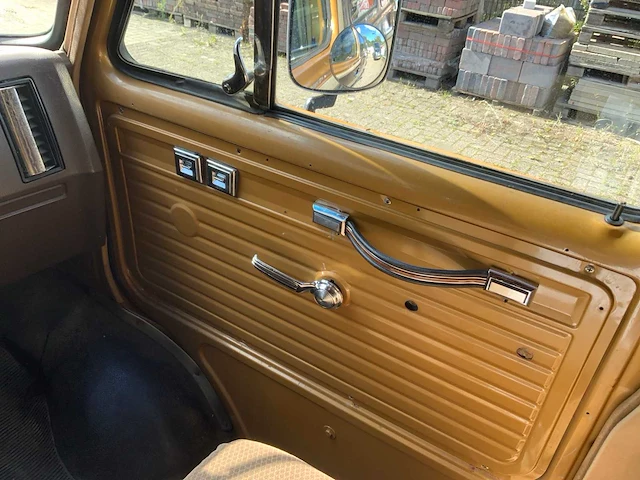 1985 chevrolet chevy van 20 roman wheels personenauto - afbeelding 37 van  46