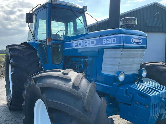 1985 ford 8210 vierwielaangedreven landbouwtractor - afbeelding 3 van  39