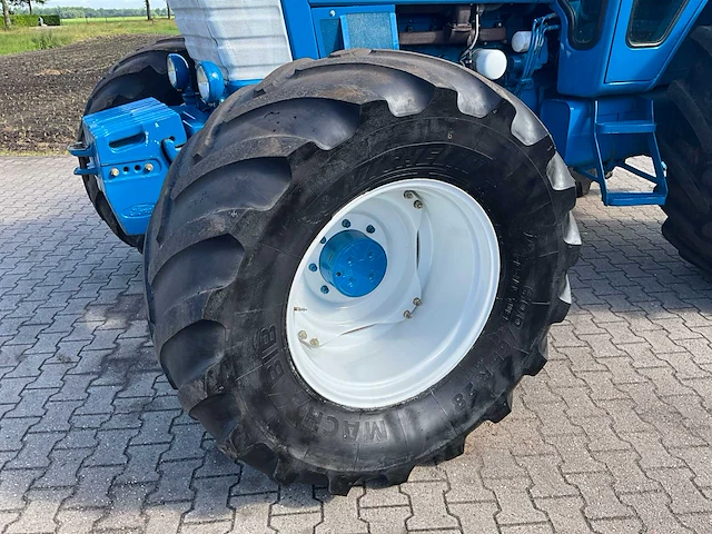 1985 ford 8210 vierwielaangedreven landbouwtractor - afbeelding 10 van  39