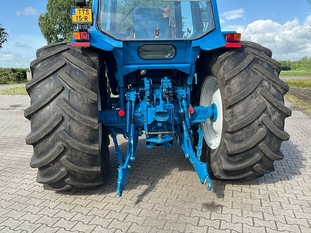1985 ford 8210 vierwielaangedreven landbouwtractor - afbeelding 15 van  39