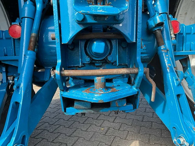 1985 ford 8210 vierwielaangedreven landbouwtractor - afbeelding 17 van  39