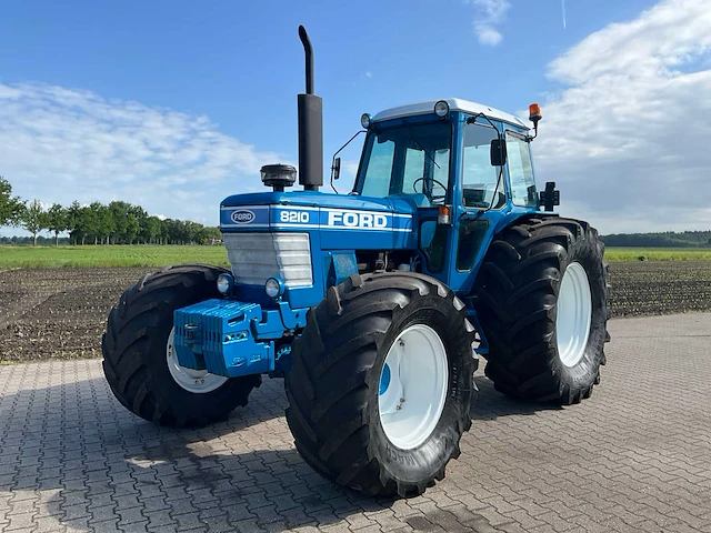 1985 ford 8210 vierwielaangedreven landbouwtractor - afbeelding 12 van  39
